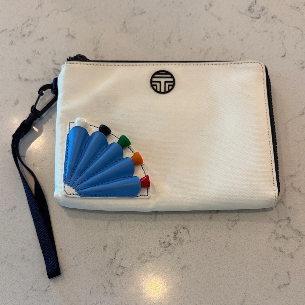 Tory Burch Ivory Wristlet- Tory Burch Golf ⛳️ - Picture 1 of 4